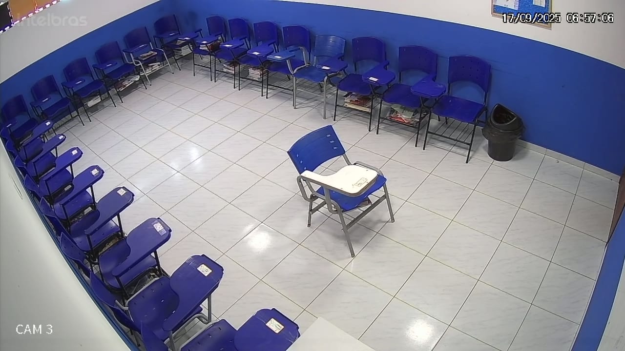 Nossa estrutura física reflete nossa metodologia: o aprendizado é colaborativo e horizontal.